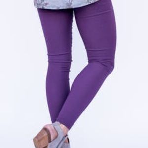 *FIRM*Agnes & Dora NWT Pixie Pants